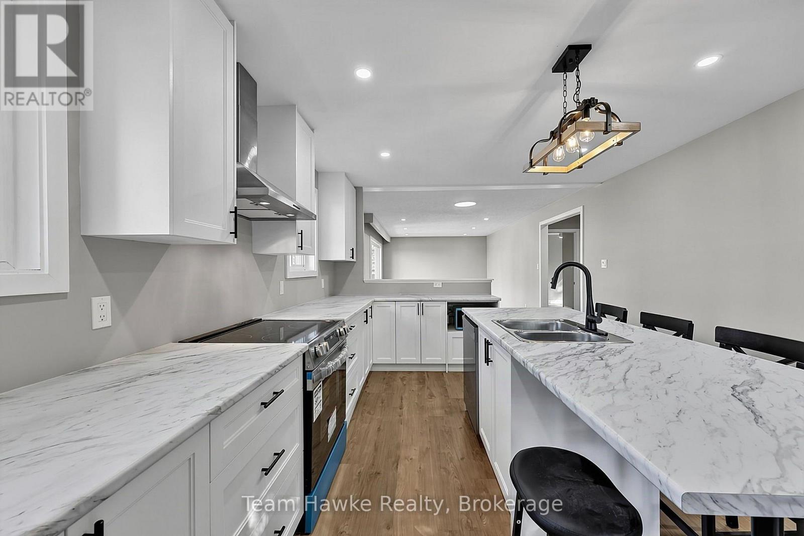 45 EASTON AVENUE - 10