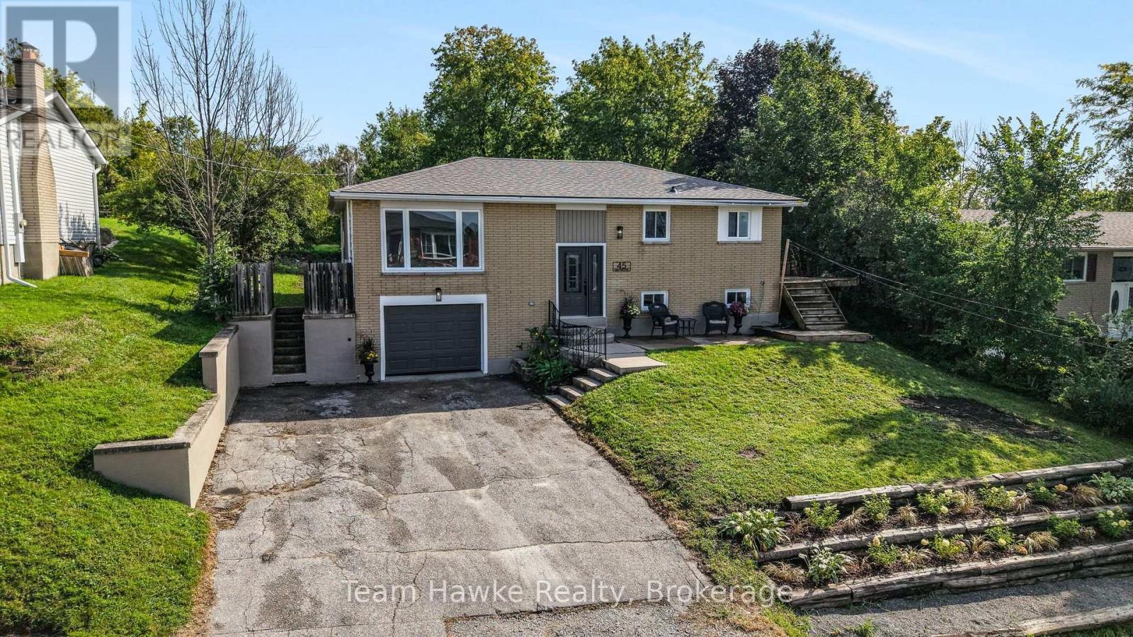45 EASTON AVENUE - Image 29