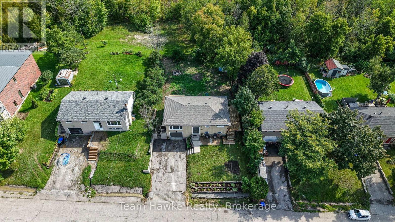 45 EASTON AVENUE - 30