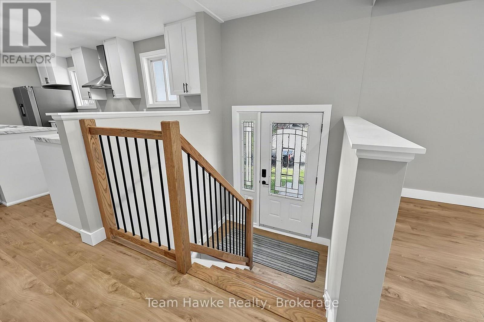 45 EASTON AVENUE - 4
