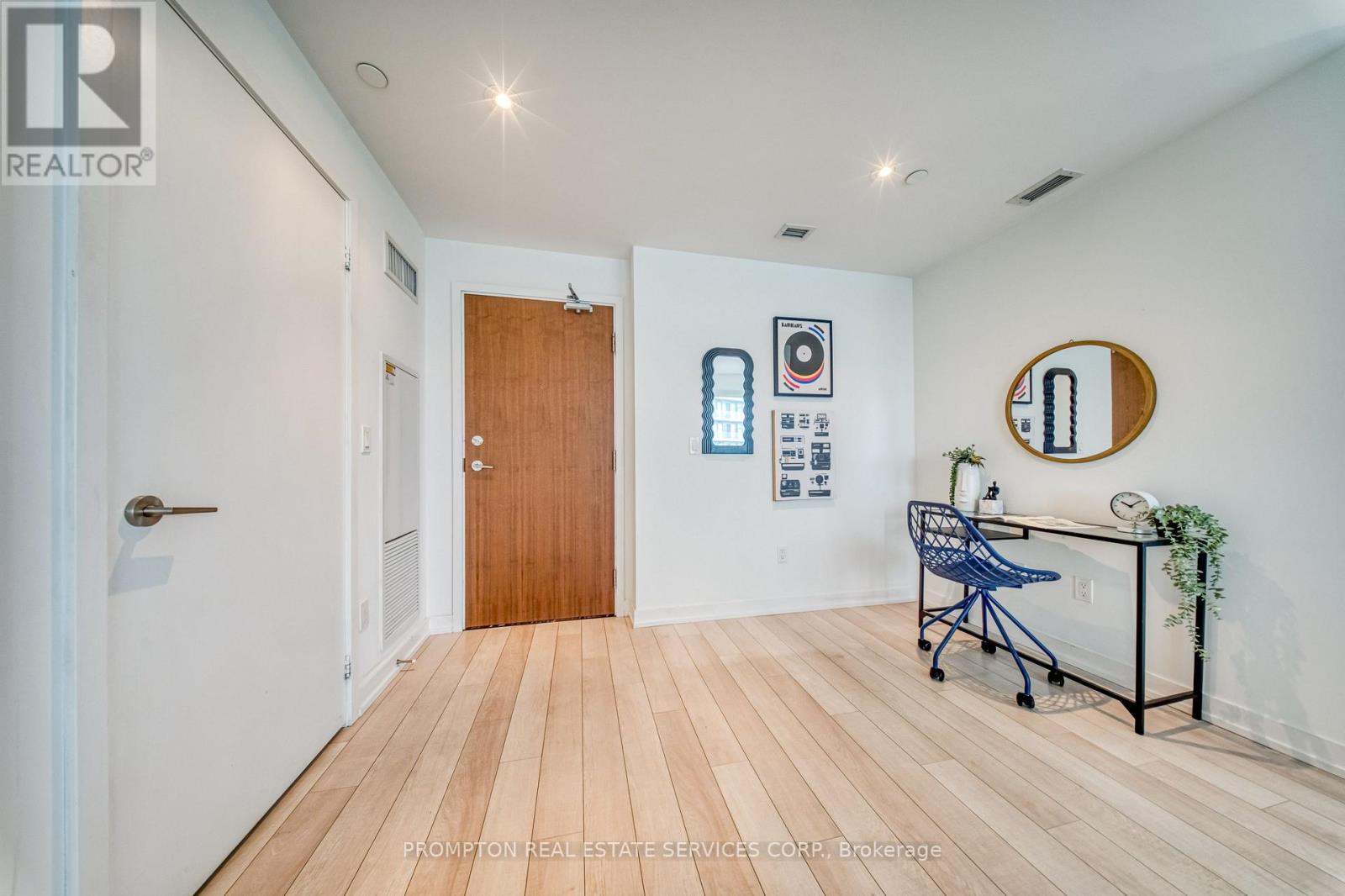 #2807 117 MCMAHON DRIVE - 9