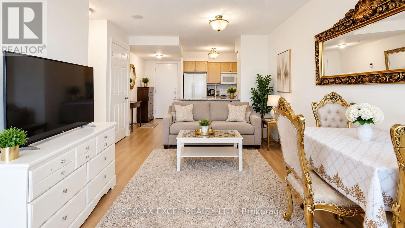 #2510 15 GREENVIEW AVENUE - 3