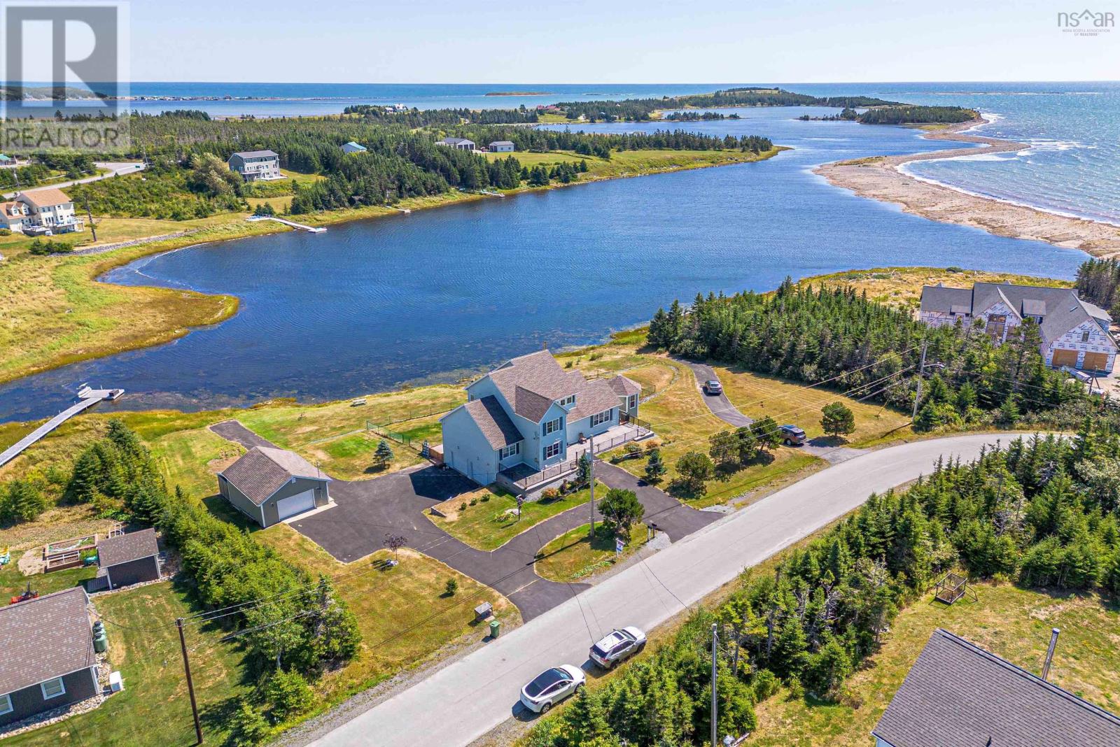 Property for sale at 118 Spruce Court