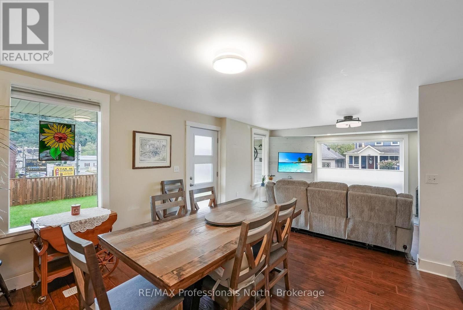 33 MAPLE AVENUE - 14