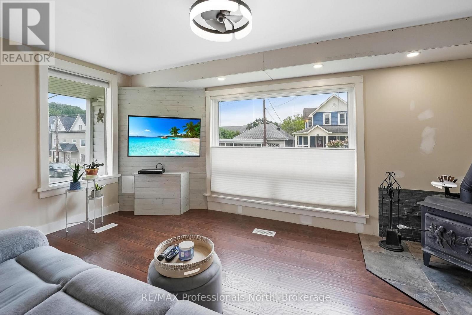 33 MAPLE AVENUE - 16