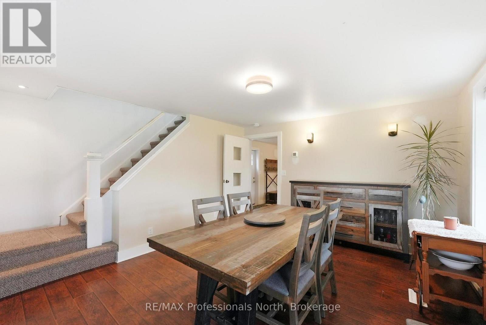 33 MAPLE AVENUE - 19