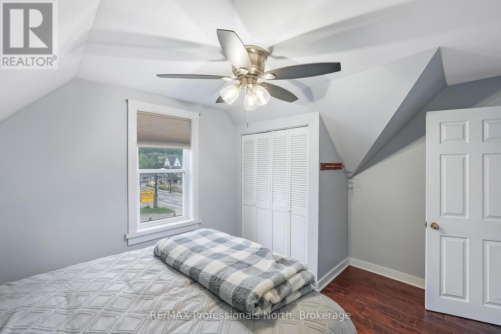 33 MAPLE AVENUE - 25