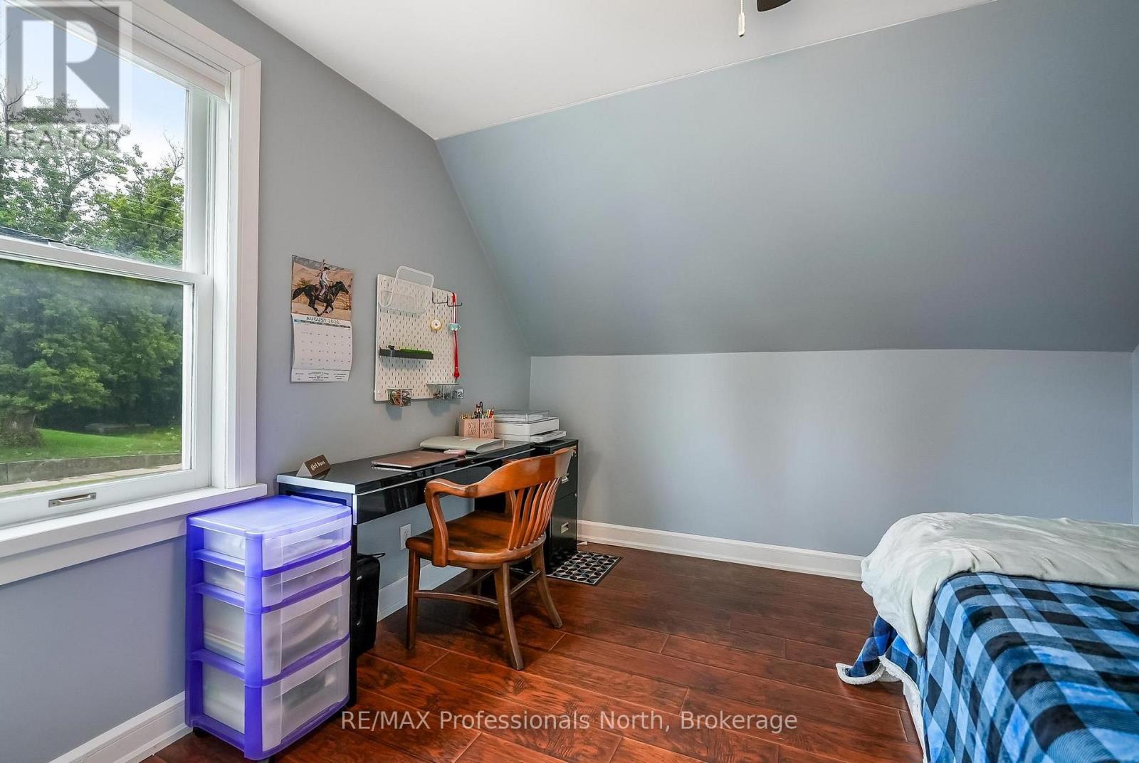 33 MAPLE AVENUE - 27