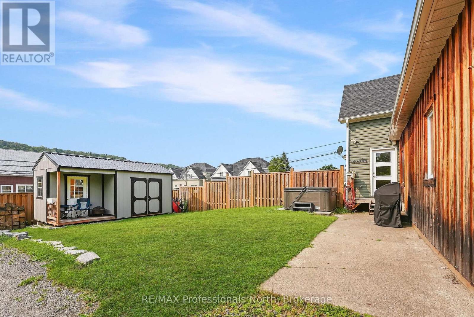33 MAPLE AVENUE - 42