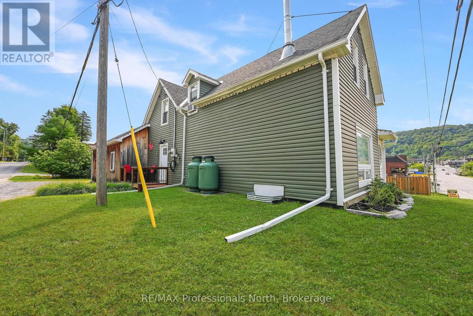 33 MAPLE AVENUE - 46