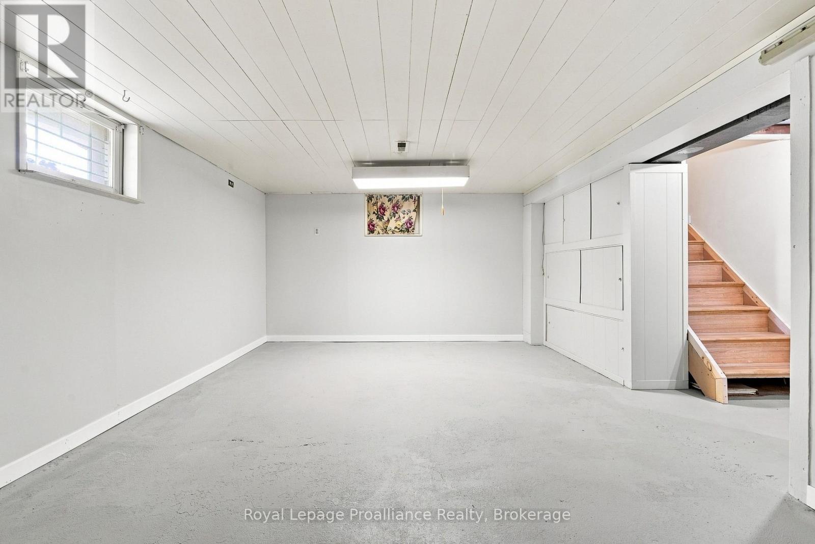15 ELVINS GARDENS - Image 22