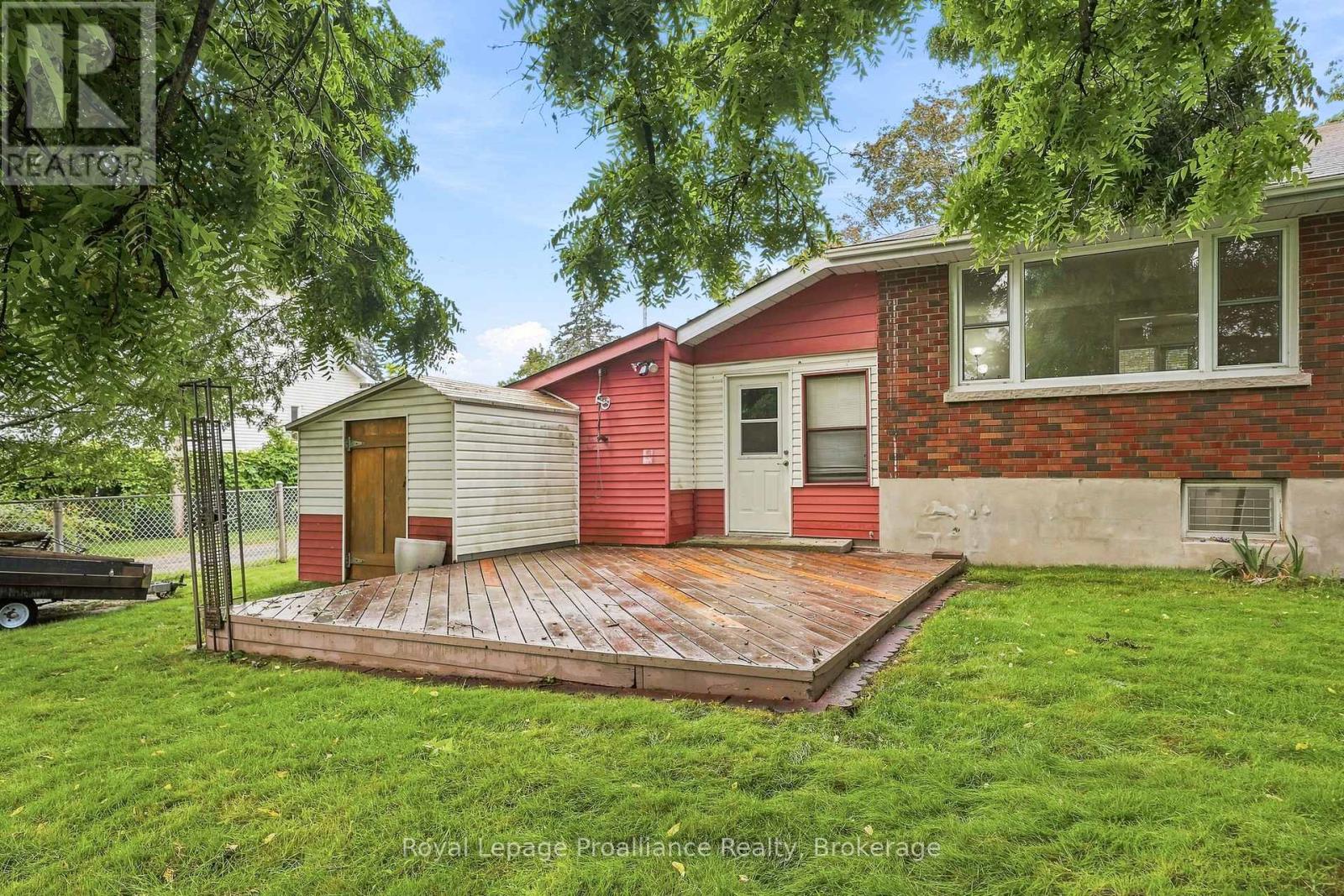 15 ELVINS GARDENS - Image 28