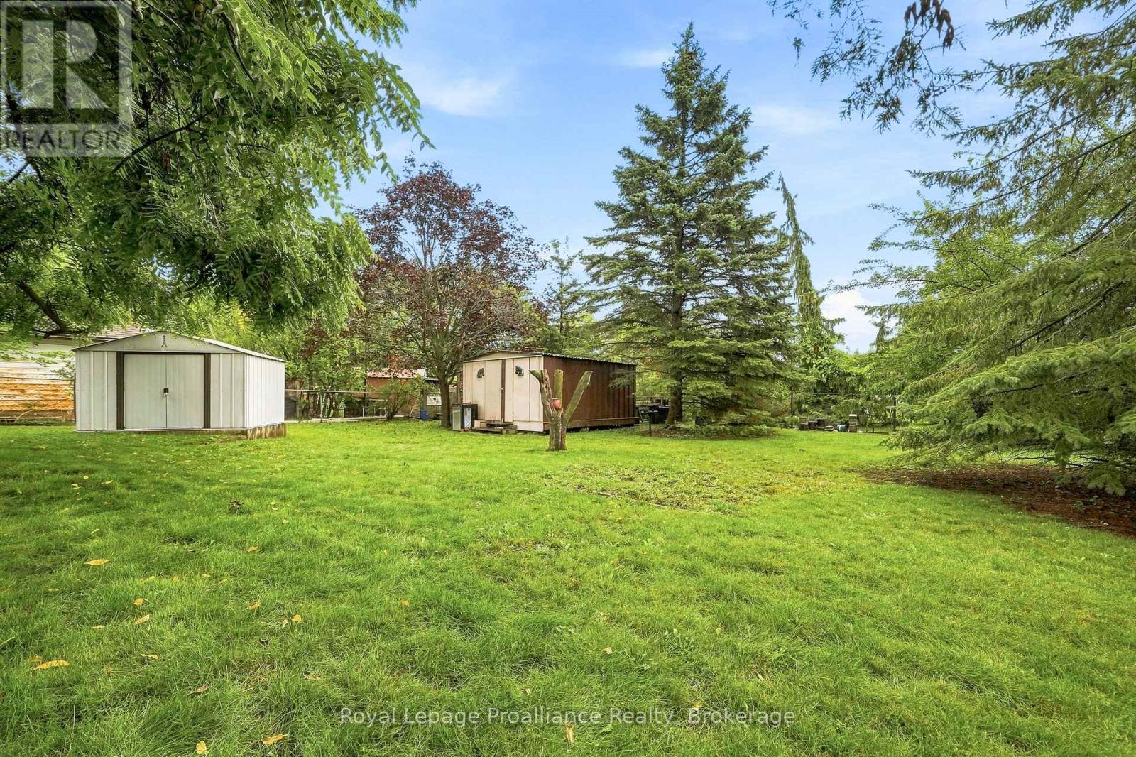15 ELVINS GARDENS - Image 30