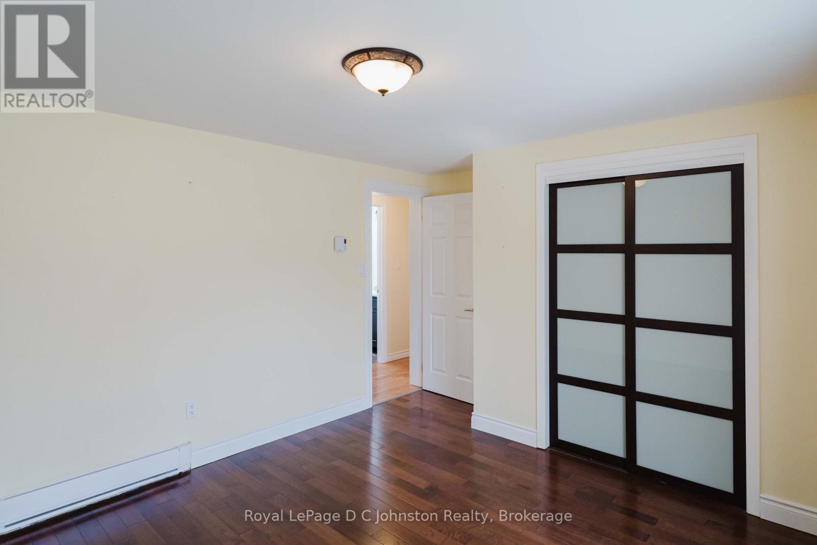 19 SMITH STREET - 16