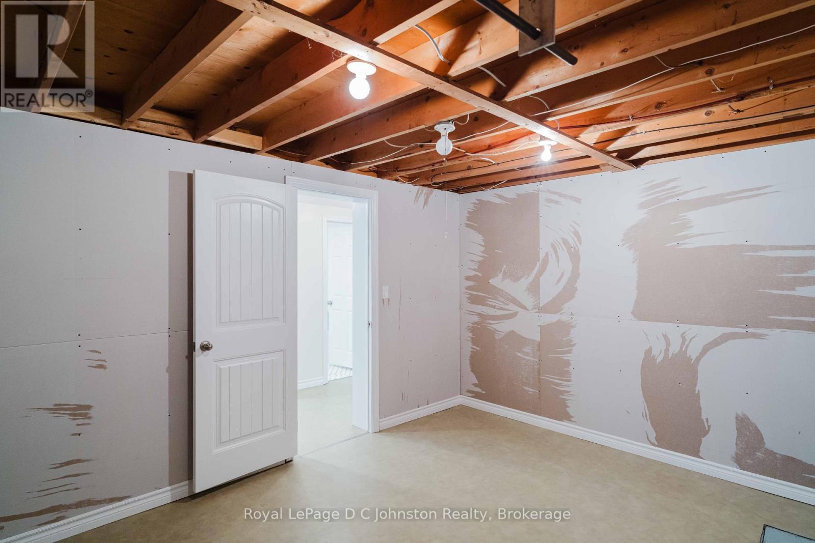19 SMITH STREET - Image 33