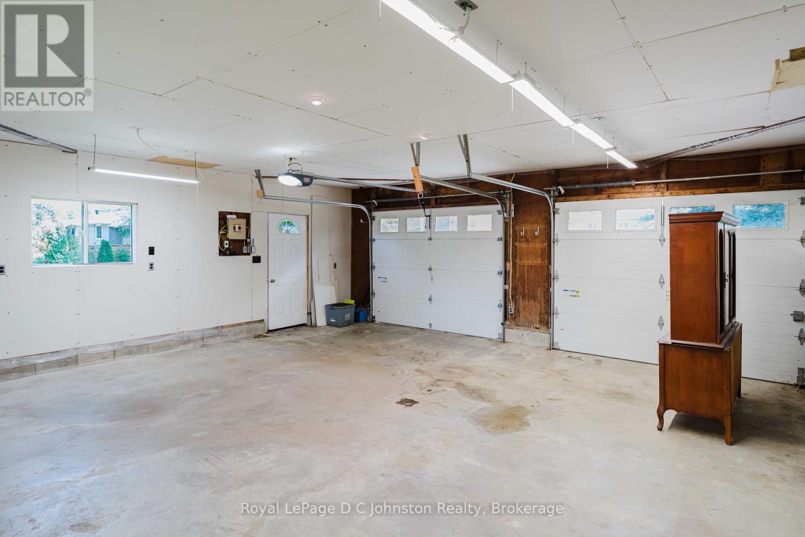 19 SMITH STREET - 36