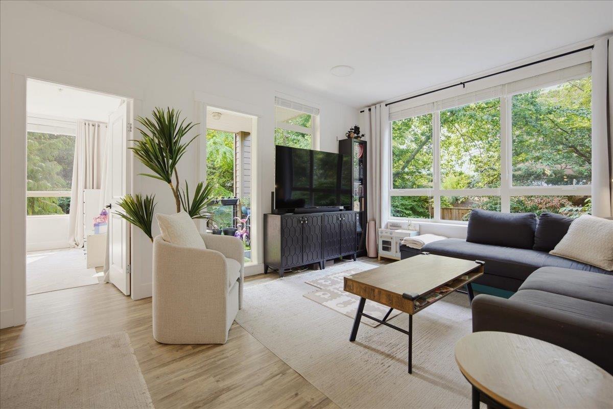 #221 15918 26TH Avenue, Surrey, British Columbia, V3Z5K3, Surrey, British Columbia — photo 1 of 5