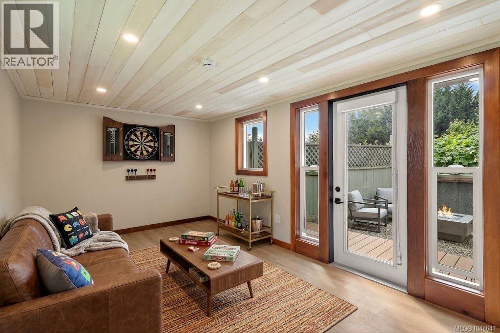 813 Portage Rd - Image 24
