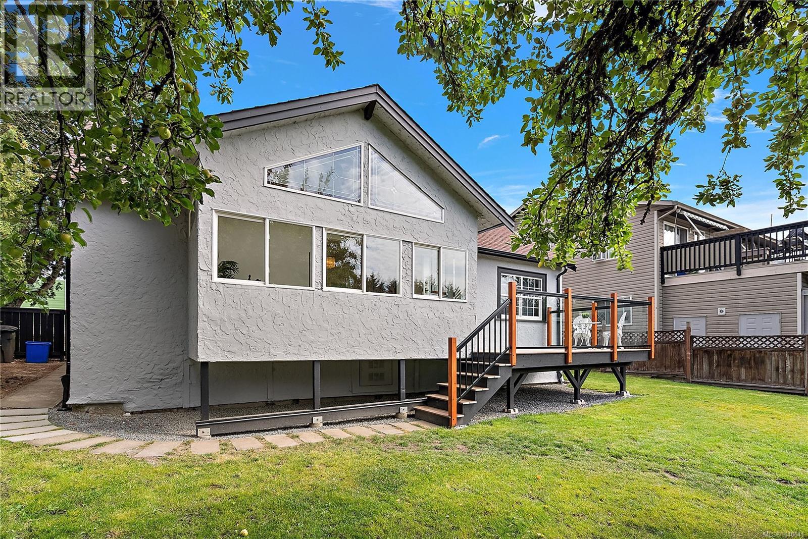 813 Portage Rd - 31