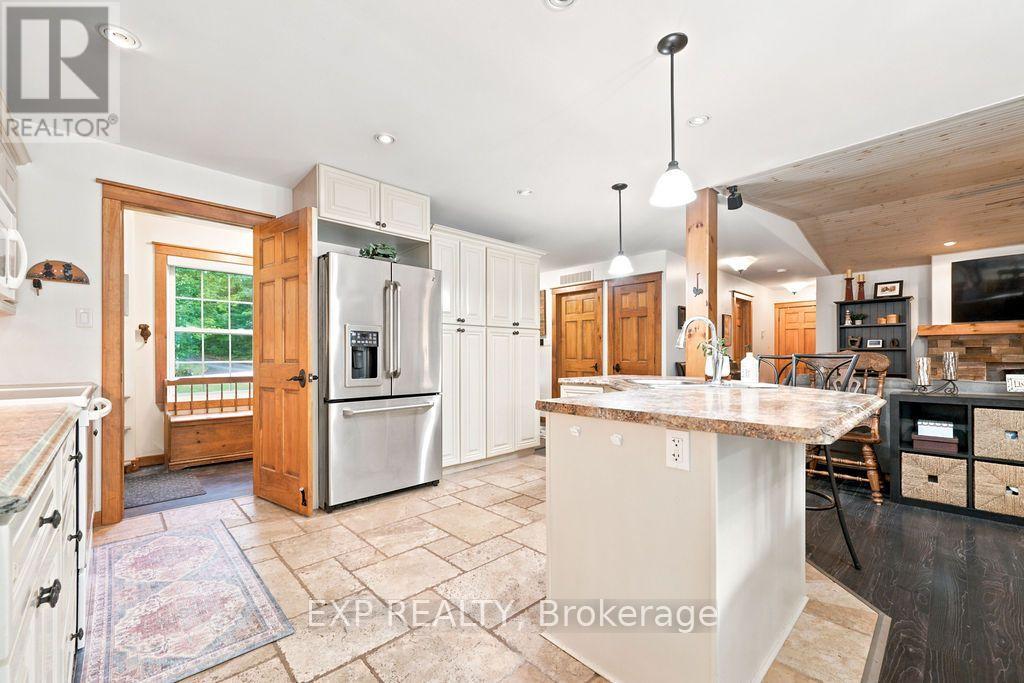61 ROSEBRUGH ROAD - 22