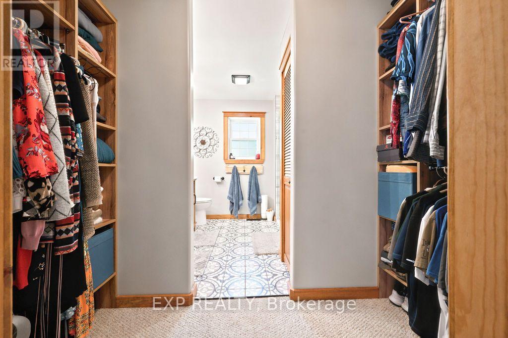 61 ROSEBRUGH ROAD - 36