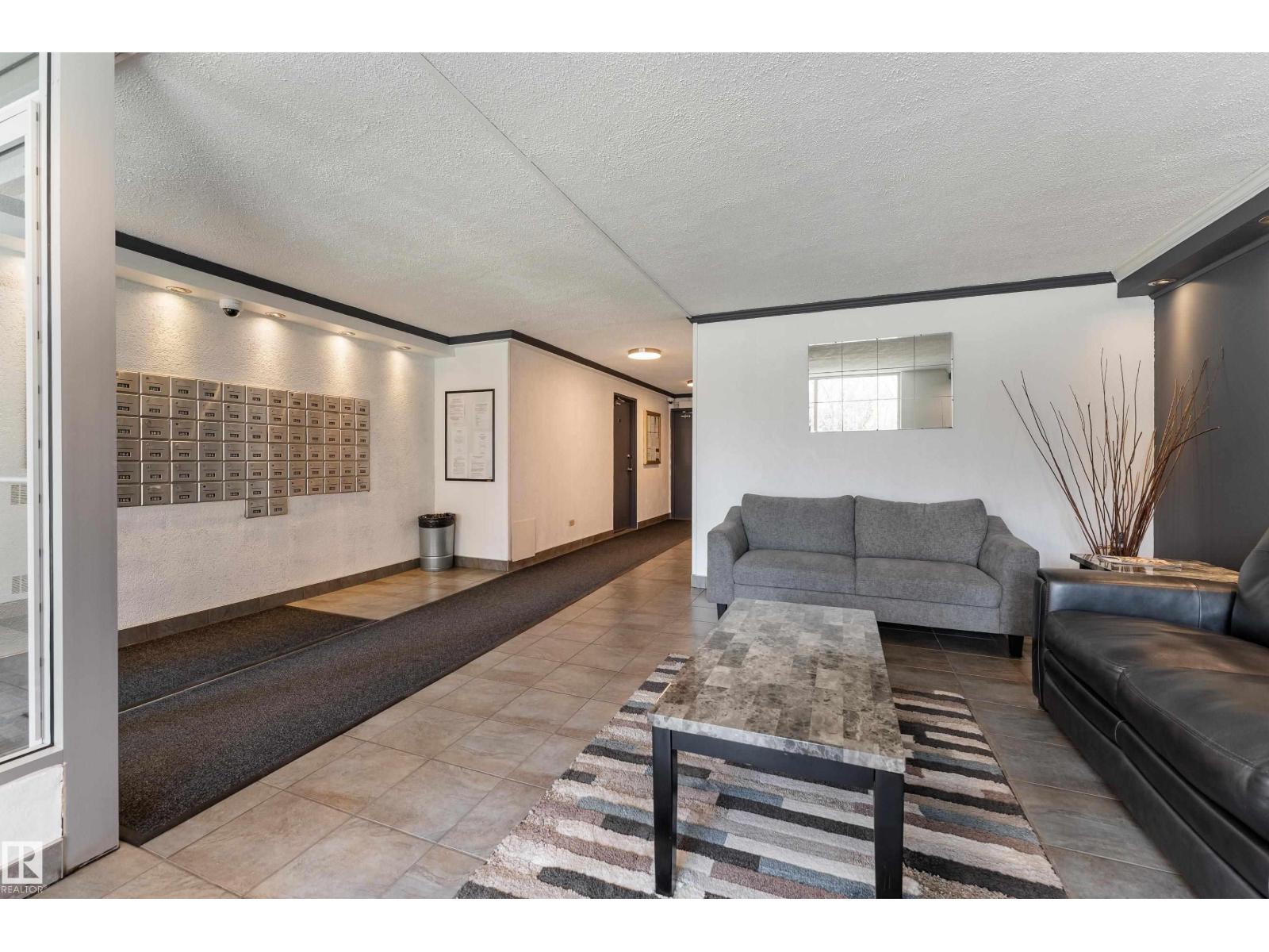 #1006 9816 112 ST NW - 20