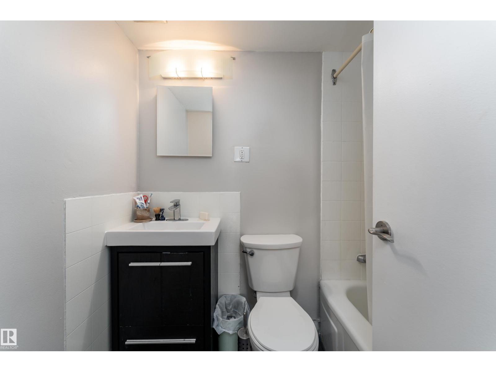 #1006 9816 112 ST NW - Image 9