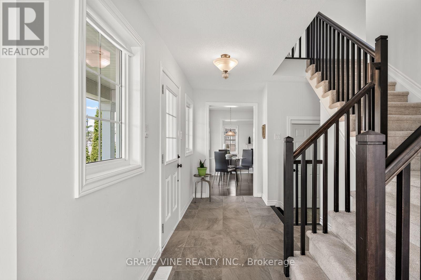 210 CLINTONIA STREET - 4