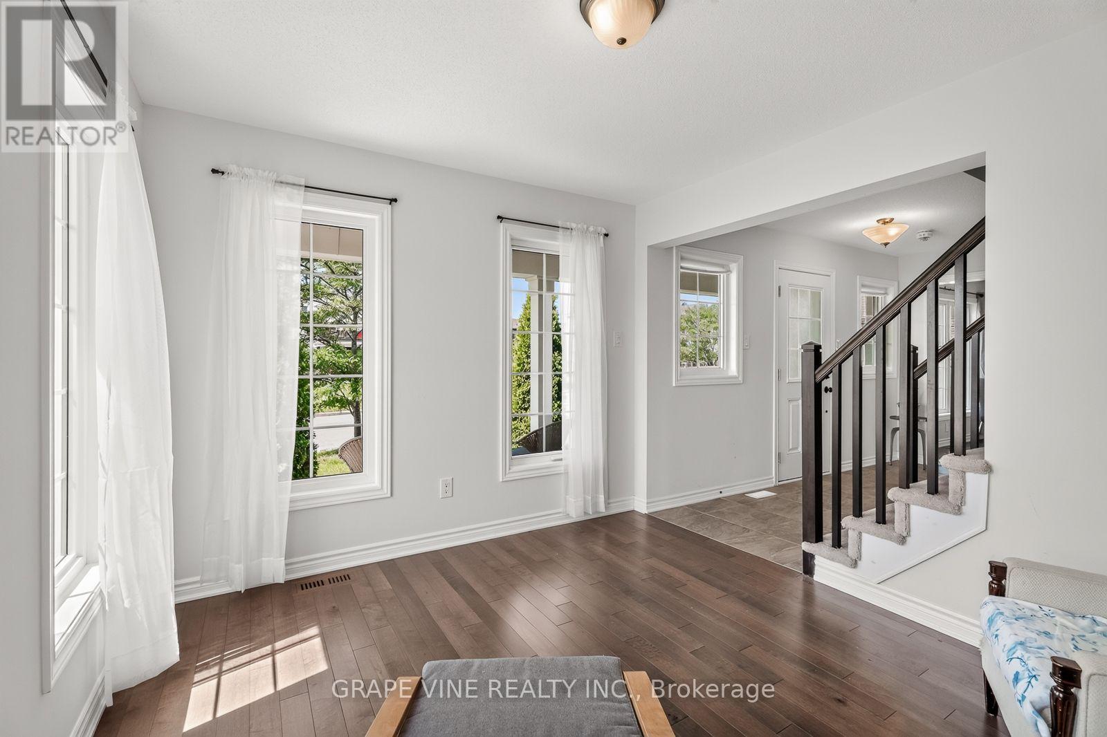 210 CLINTONIA STREET - Image 6