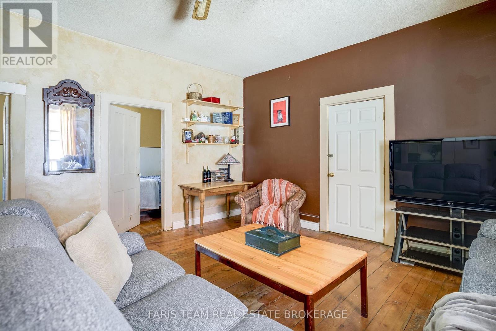 236 BARRIE STREET - 19