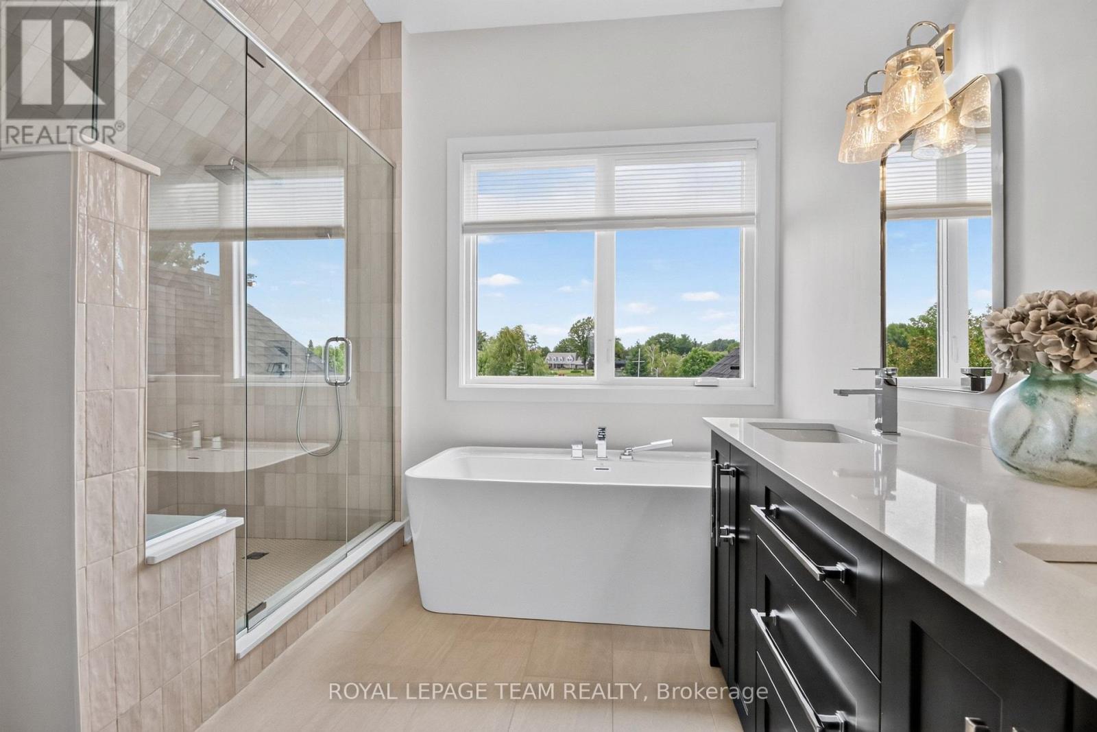 2710 RIVER ROAD - 25