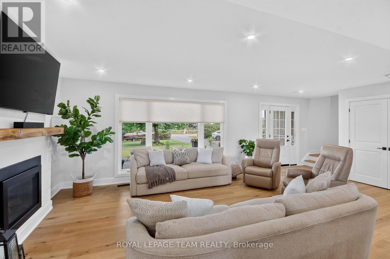 2710 RIVER ROAD - 6