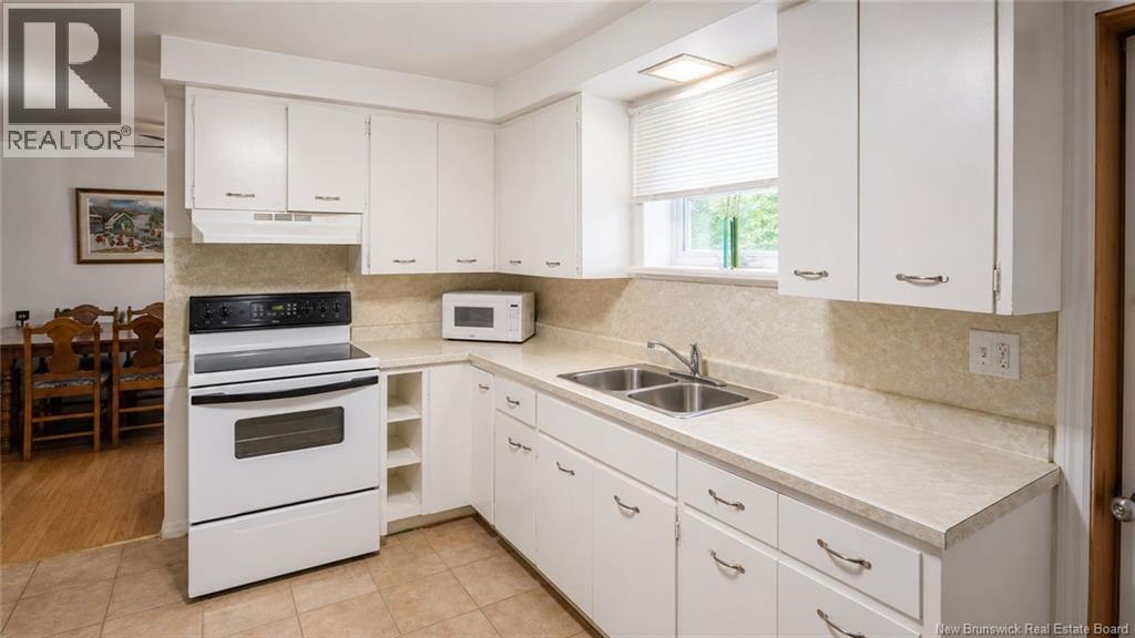 1075 Daniel Drive - 34