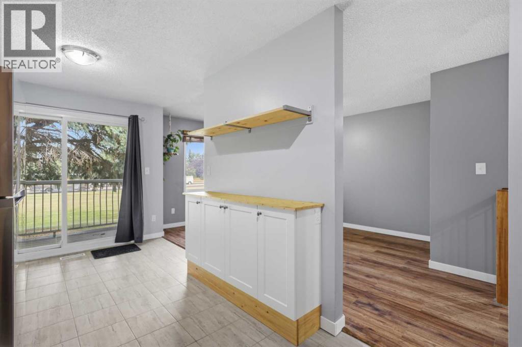 Listing photo – 18, 96 Holmes Street, Red Deer