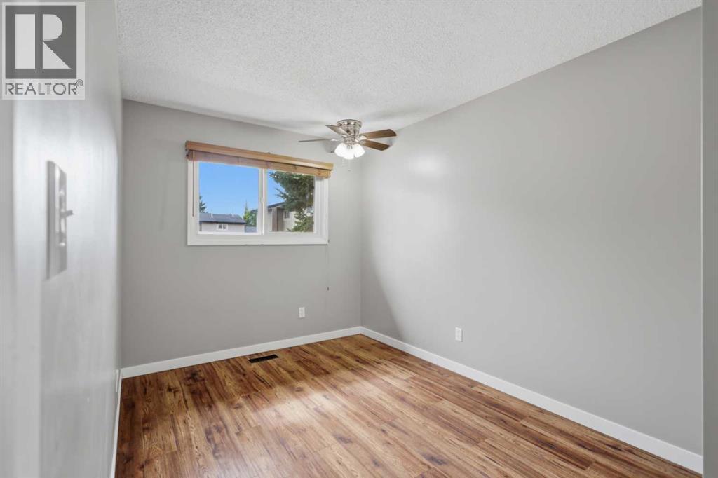 Listing photo – 18, 96 Holmes Street, Red Deer
