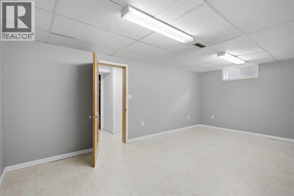 Listing photo – 18, 96 Holmes Street, Red Deer