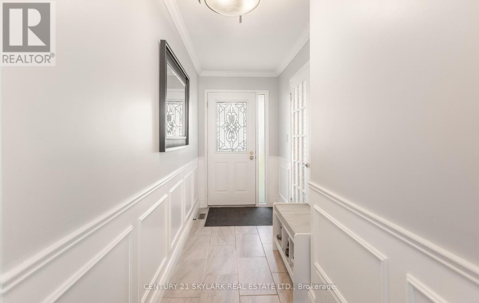 574 SUNNYVALE CRESCENT - 7