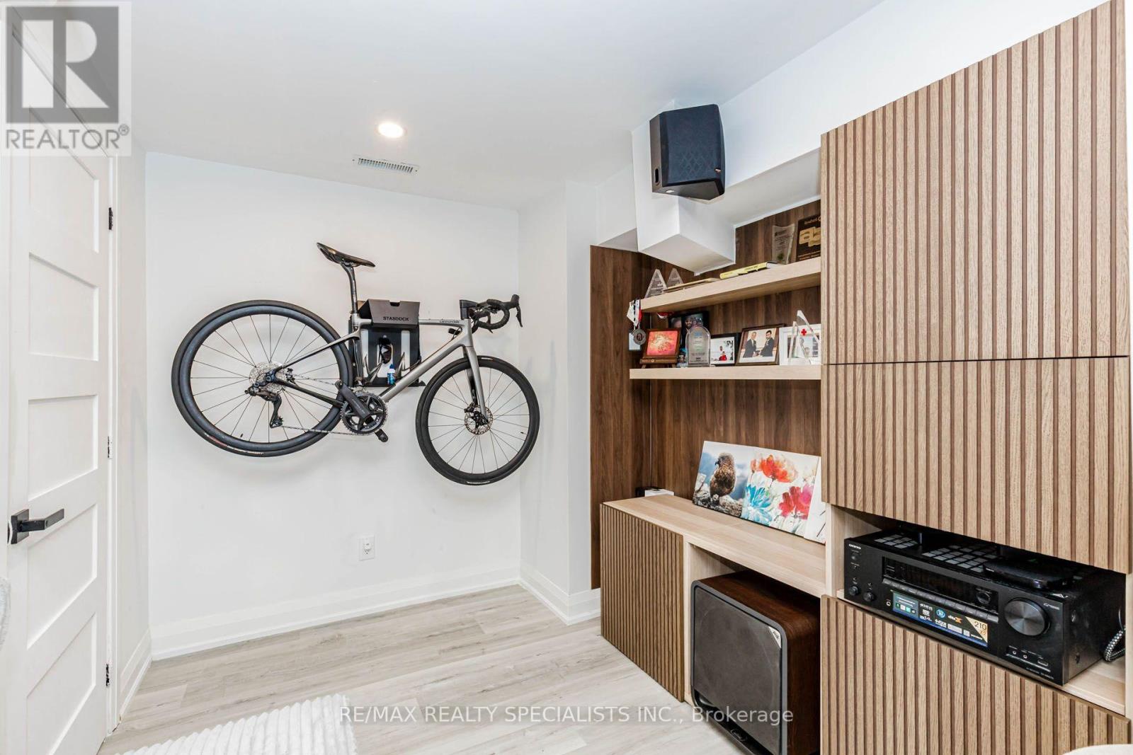 455 GORDON KRANTZ AVENUE - 42