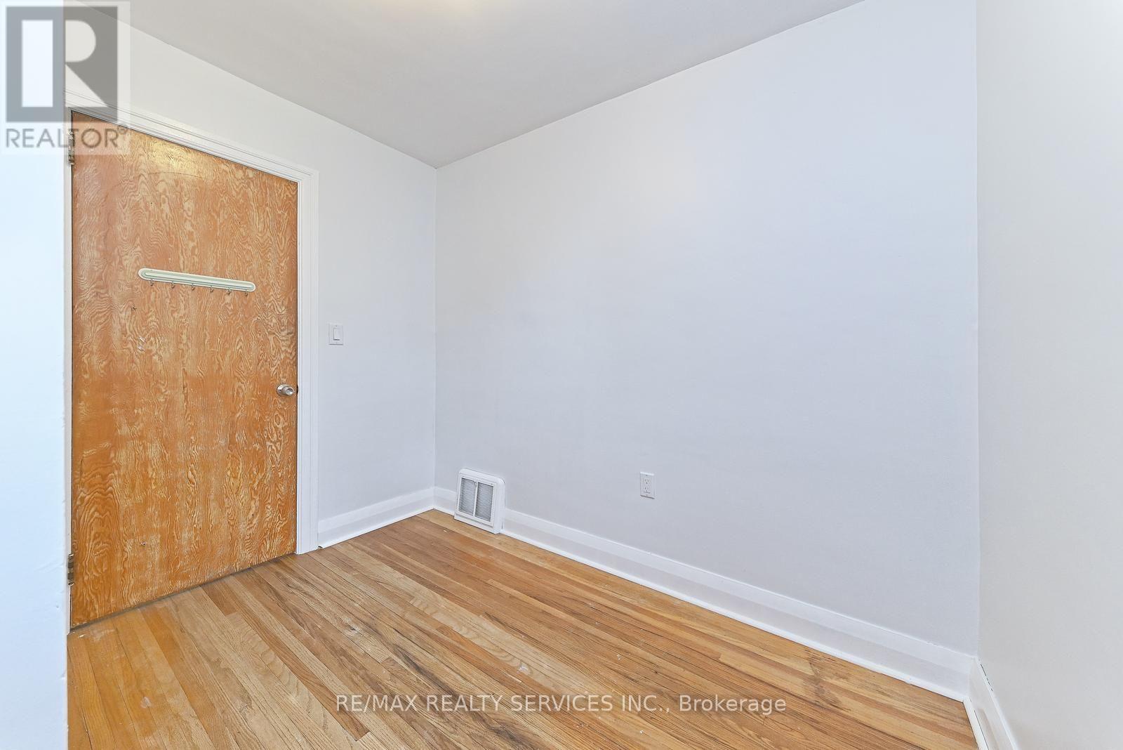 54 WOODWARD AVENUE - Image 29