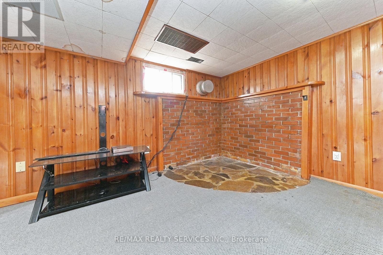 54 WOODWARD AVENUE - Image 34