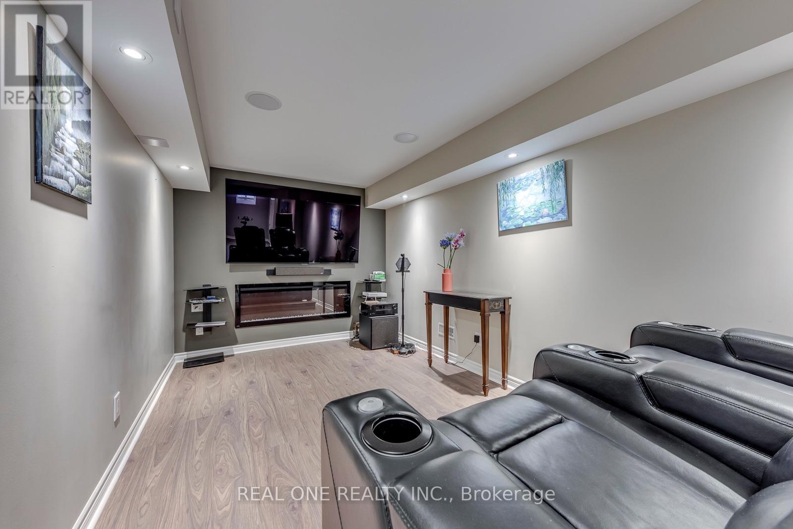 4201 PRUDHAM AVENUE - Image 38