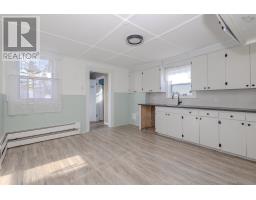 52 Pepperell Street, Louisbourg, NS B1C1L9 Photo 24