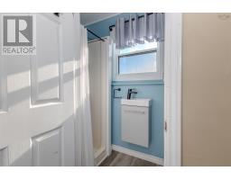 52 Pepperell Street, Louisbourg, NS B1C1L9 Photo 15