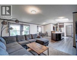 4pc Bathroom - 24 Spring Dale Court Se, Airdrie, AB T4A1N9 Photo 10