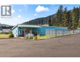 5090 Mackinnon Road, Peachland, BC V0H1X0 Photo 8
