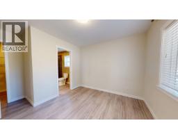 4942 Kyllo Road, 108 Mile Ranch, BC V0K2Z0 Photo 11