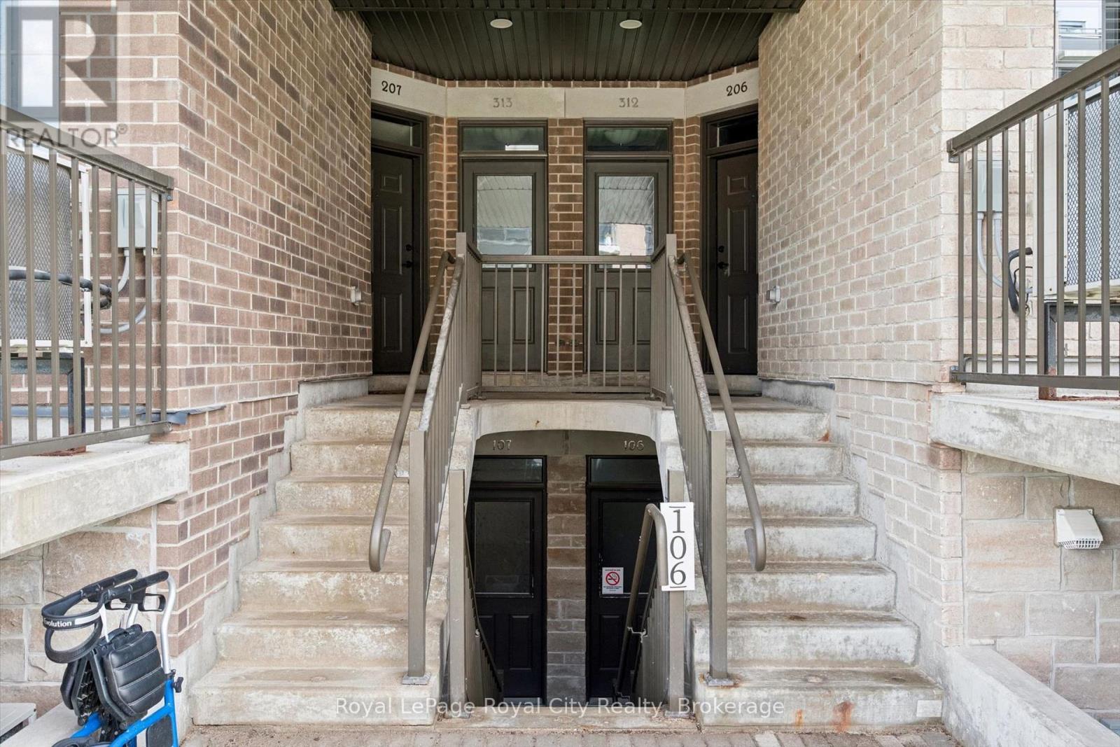 #207 333 Gosling Gardens, Guelph (Clairfields/Hanlon Business Park), Ontario, N1L0P8, Guelph (Clairfields/Hanlon Business Park), Ontario — photo 4 of 5