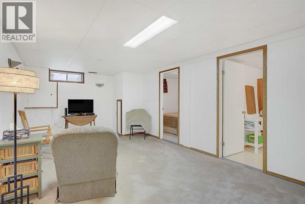 8935 105 Avenue - Image 21