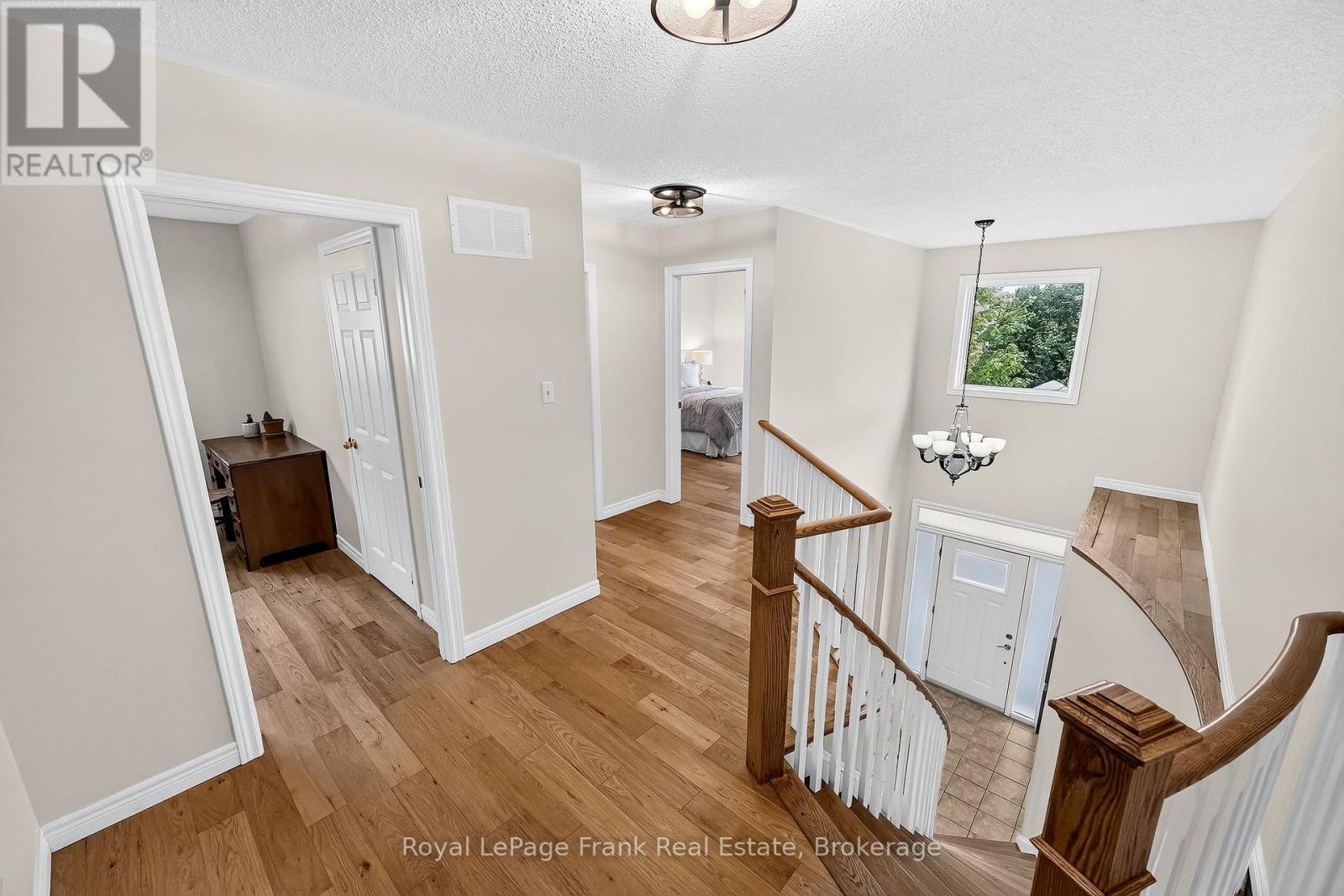459 VICTORIA STREET - Image 21