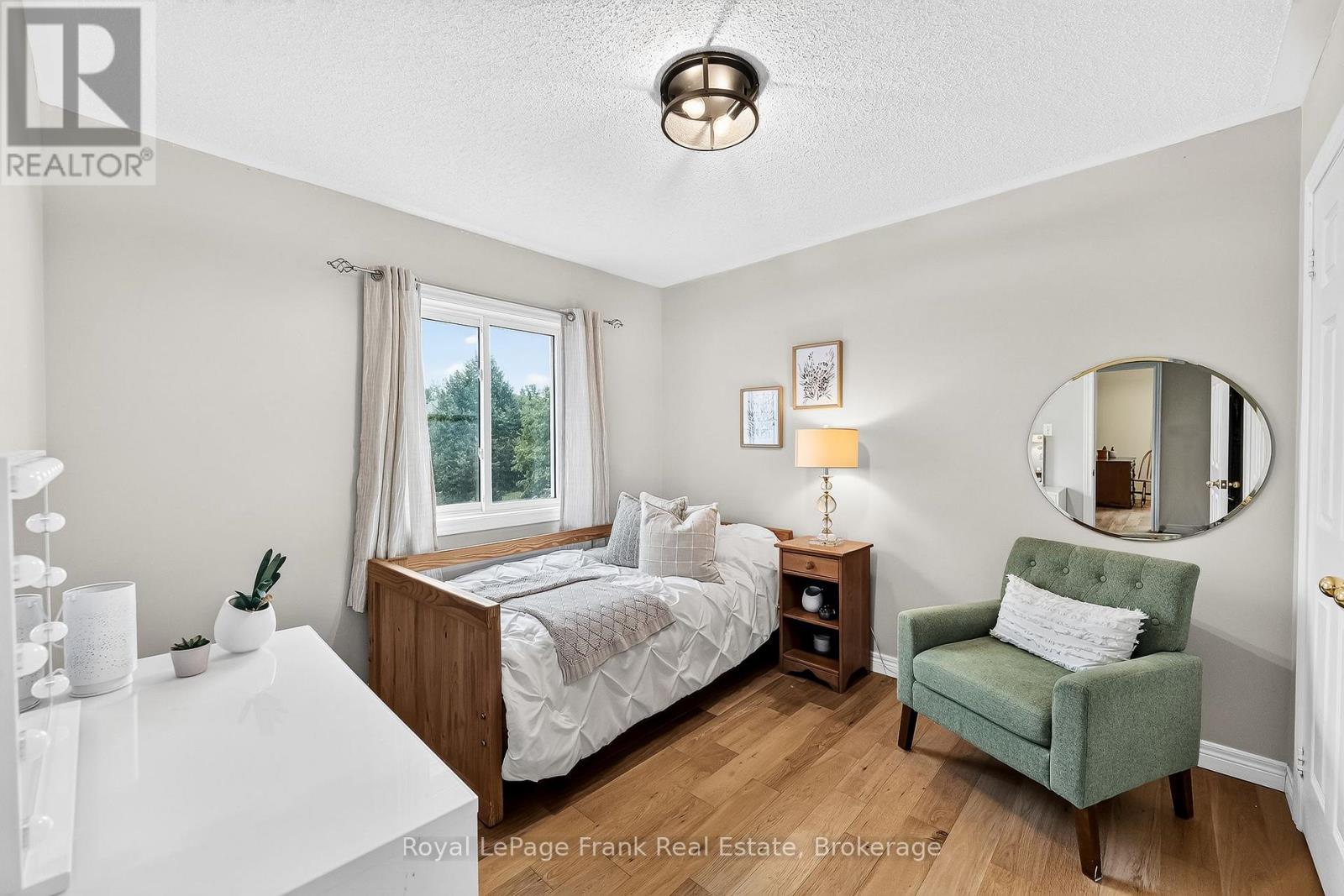 459 VICTORIA STREET - Image 31